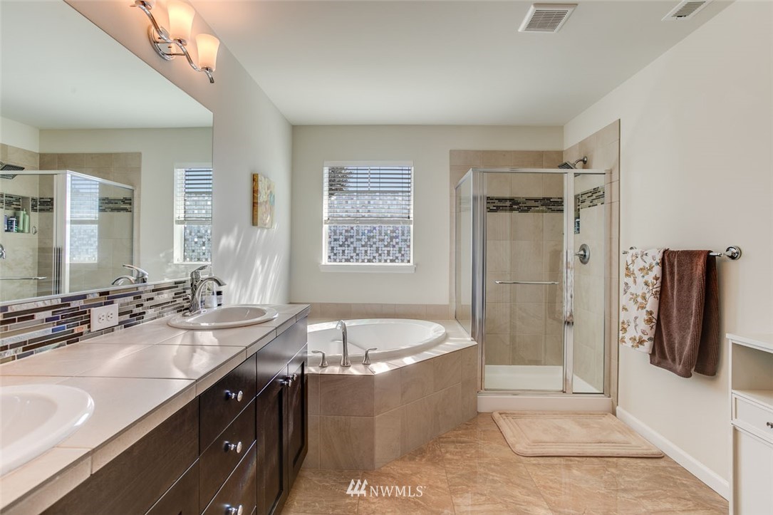 13755 173rd Place Southeast Renton, WA 98059 - Photo 14 of 25