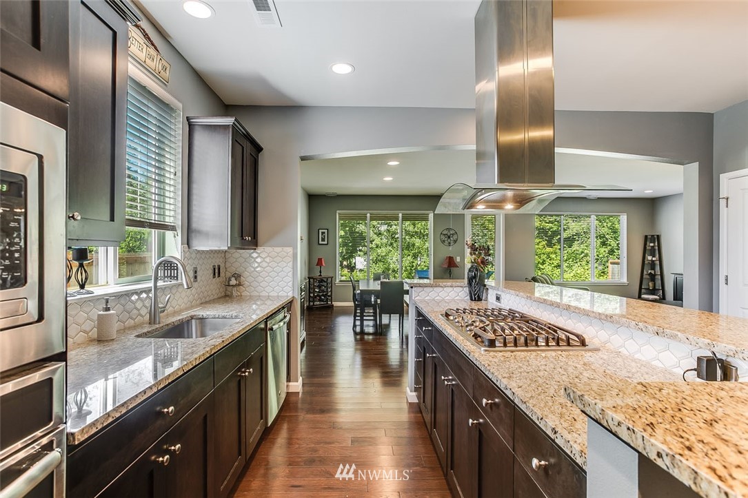 13755 173rd Place Southeast Renton, WA 98059 - Photo 3 of 25