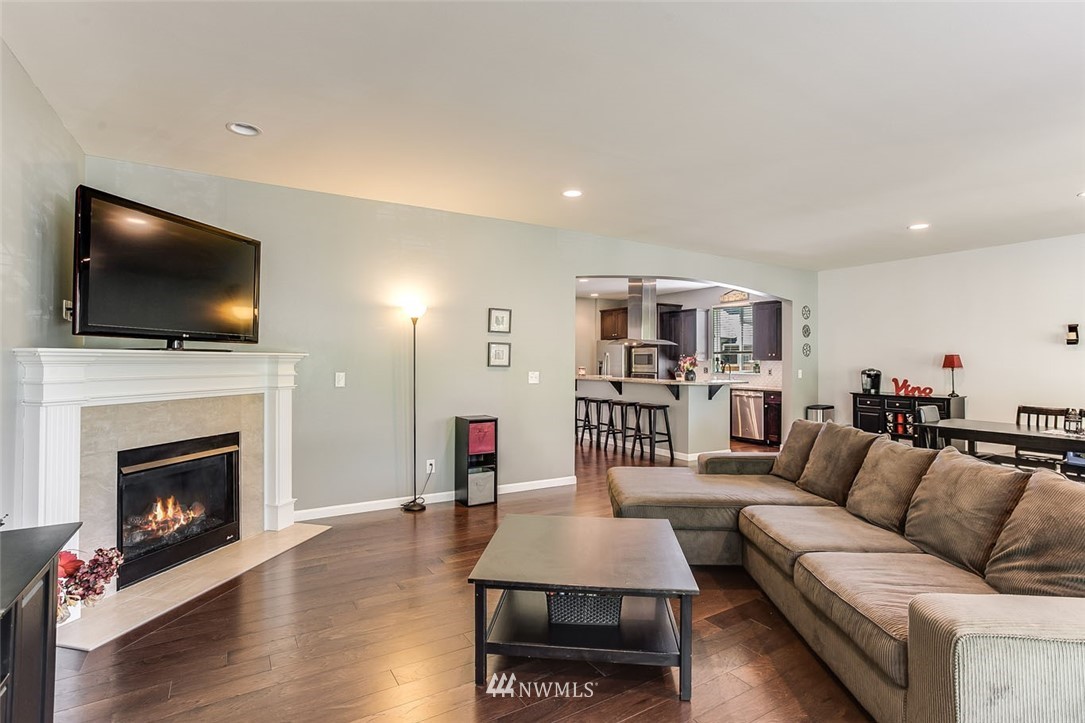 13755 173rd Place Southeast Renton, WA 98059 - Photo 5 of 25