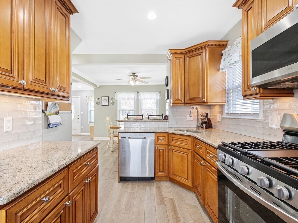 55 Bruce Road Waltham, MA 02453 - Photo 8 of 34 Gallery Image 8