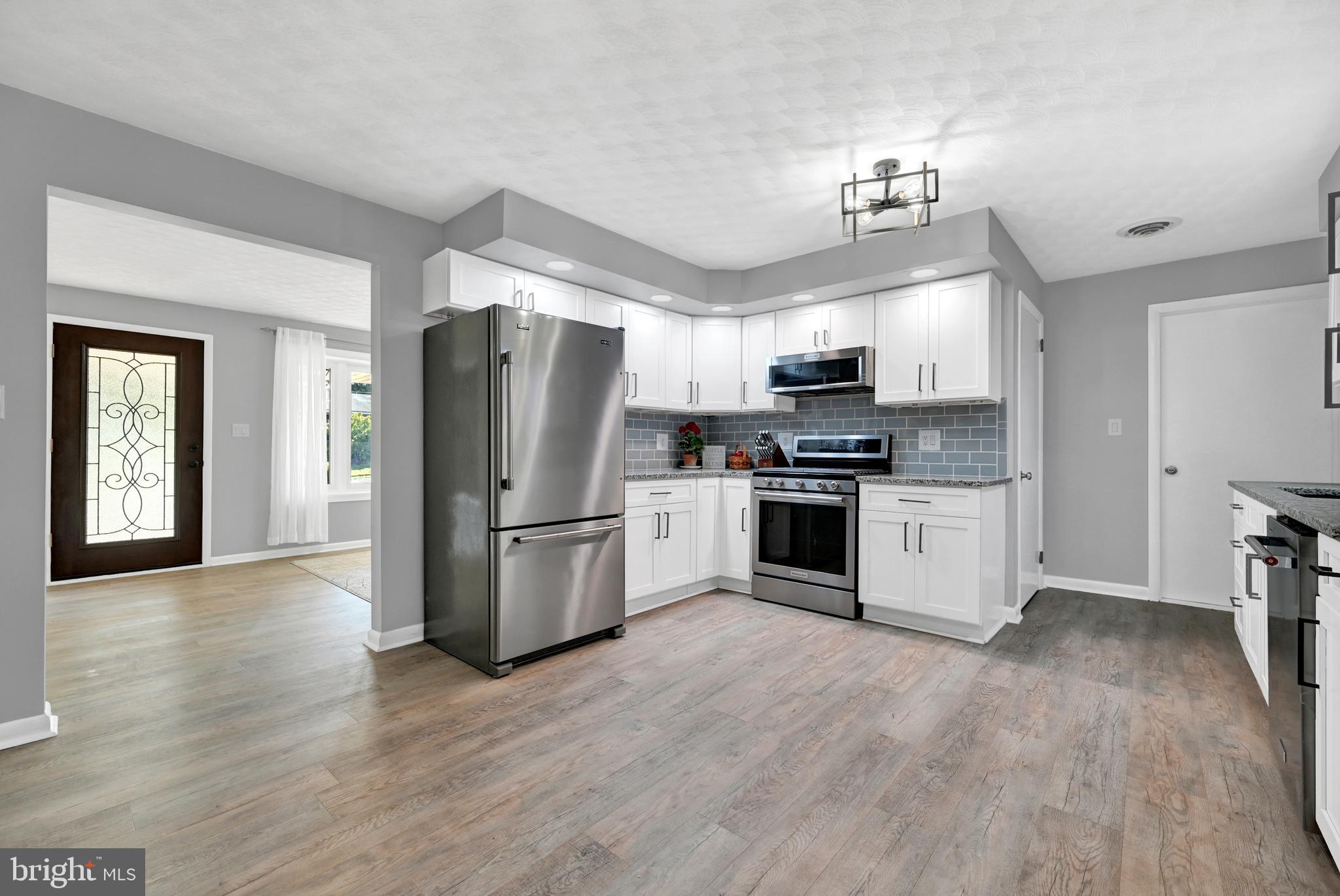 2340 Redwood Road York, PA 17408 - Photo 15 of 68