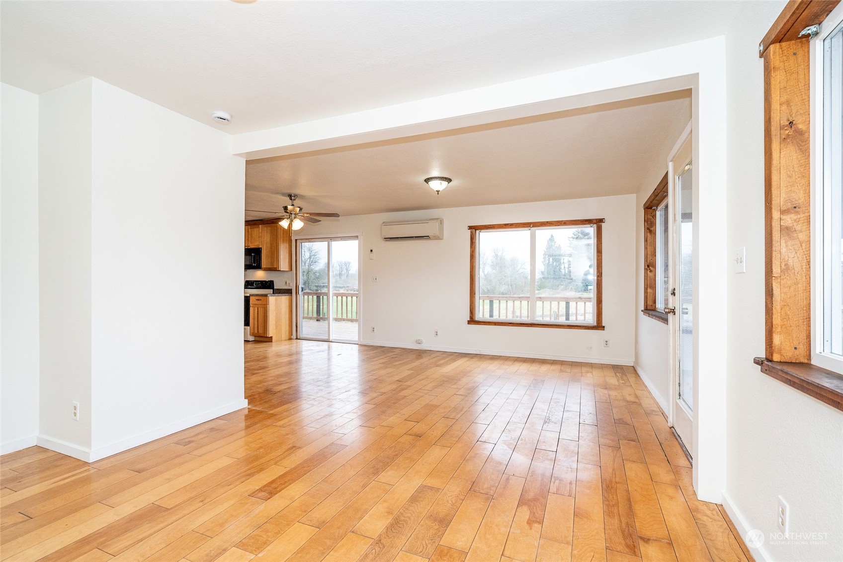 837 Southwest Hillburger Road Chehalis, WA 98532 - Photo 6 of 39 Gallery Image 6