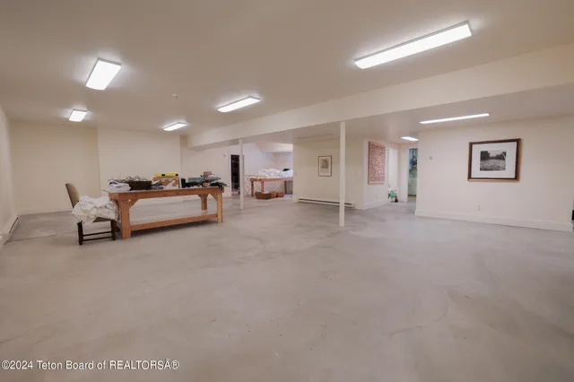 $40,000,000 | 255 East Lucas Riva Ridge Road, Jackson, WY 83001