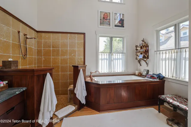 $40,000,000 | 255 East Lucas Riva Ridge Road, Jackson, WY 83001