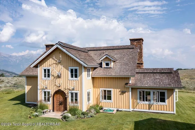 $40,000,000 | 255 East Lucas Riva Ridge Road, Jackson, WY 83001
