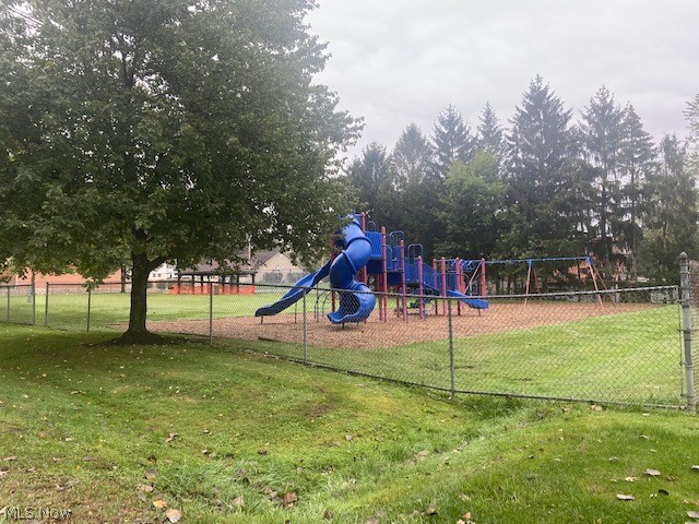 8714 Fosdick Road Cleveland, OH 44125 - Photo 3 of 5 Community Playground