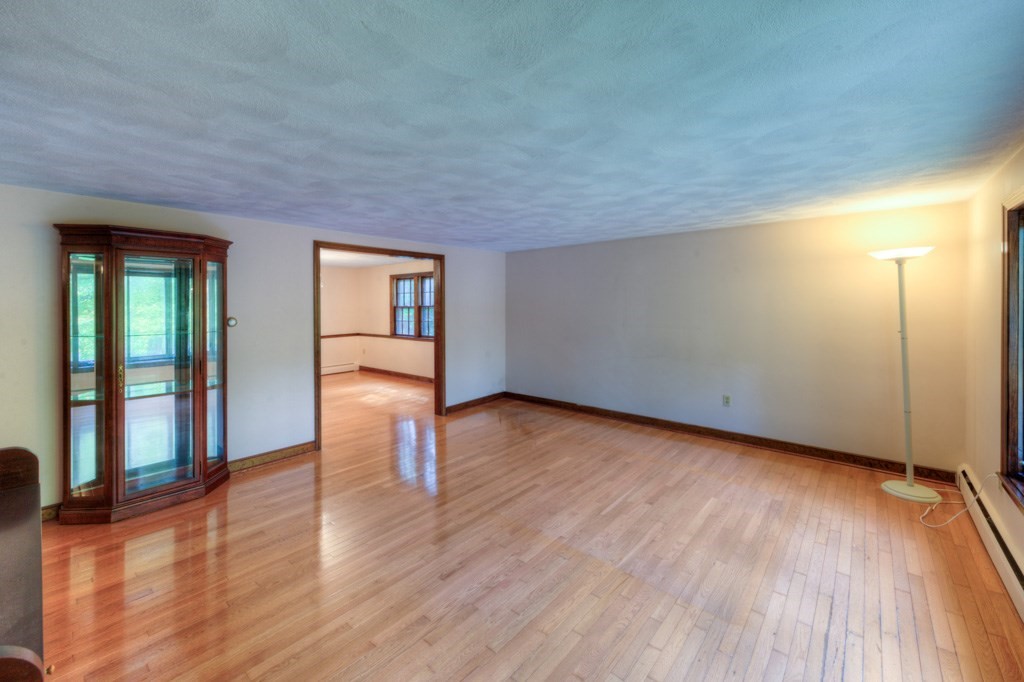 11 Browning Road Shrewsbury, MA 01545 - Photo 5 of 41 Gallery Image 5