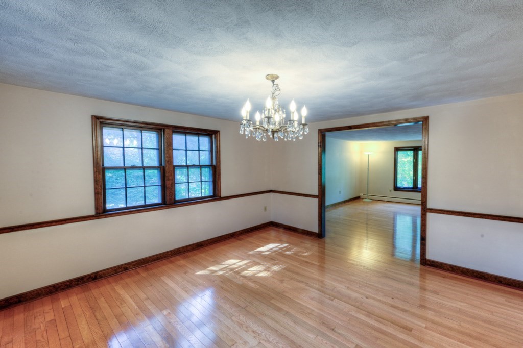 11 Browning Road Shrewsbury, MA 01545 - Photo 8 of 41 Gallery Image 8
