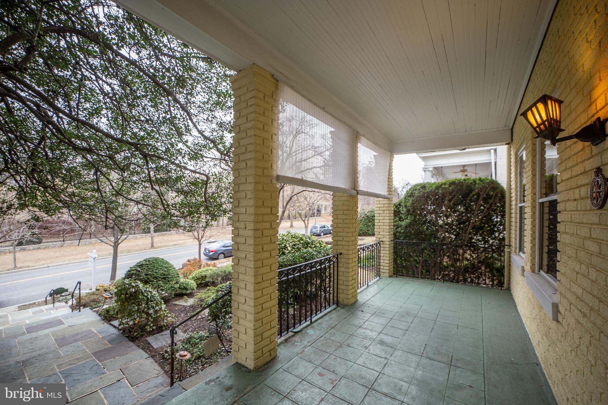 2849 29th Street Northwest Washington, DC 20008 - Photo 4 of 38 a view of a pathway of a house