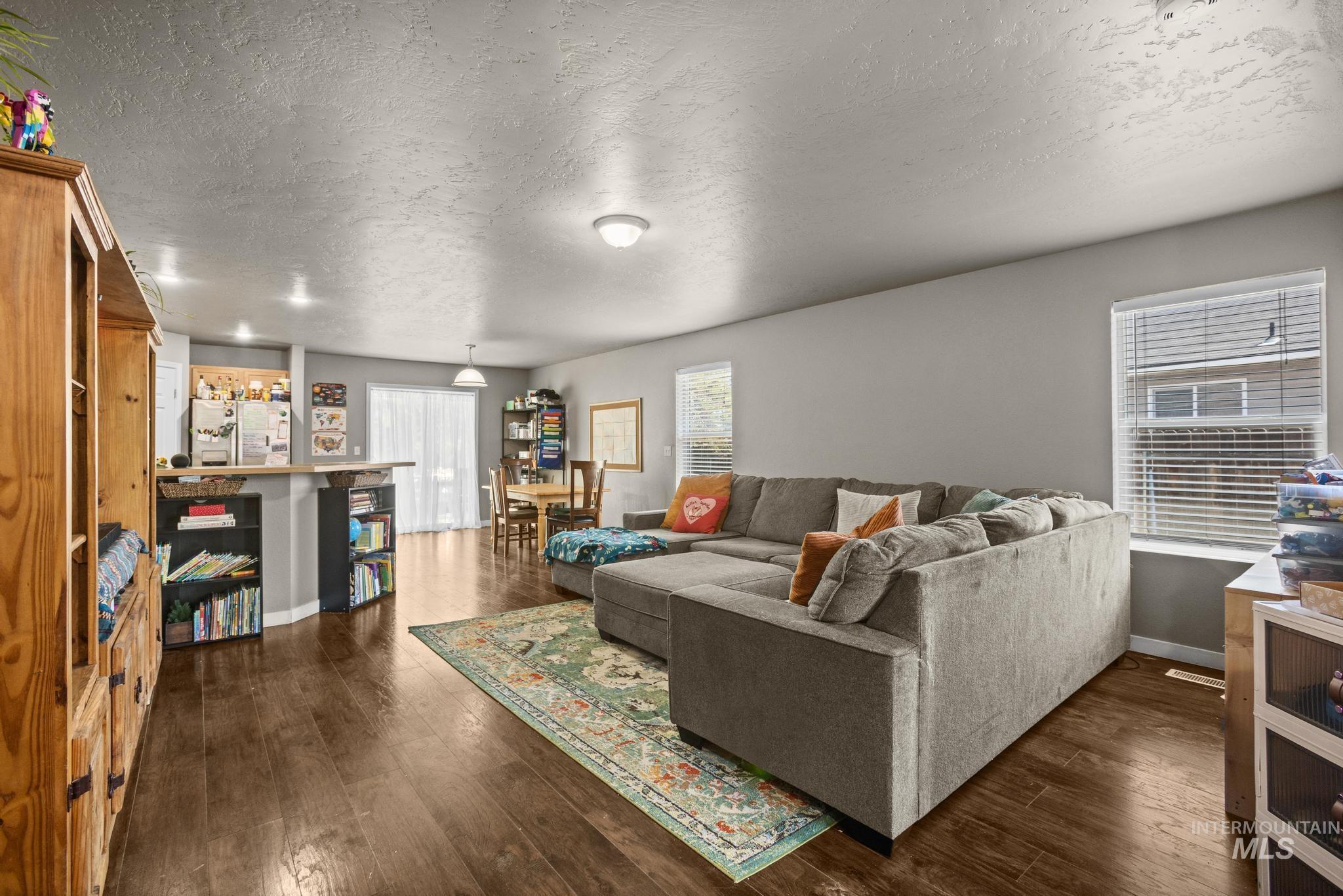 2719 Rowland Court Caldwell, ID 83607 - Photo 5 of 38