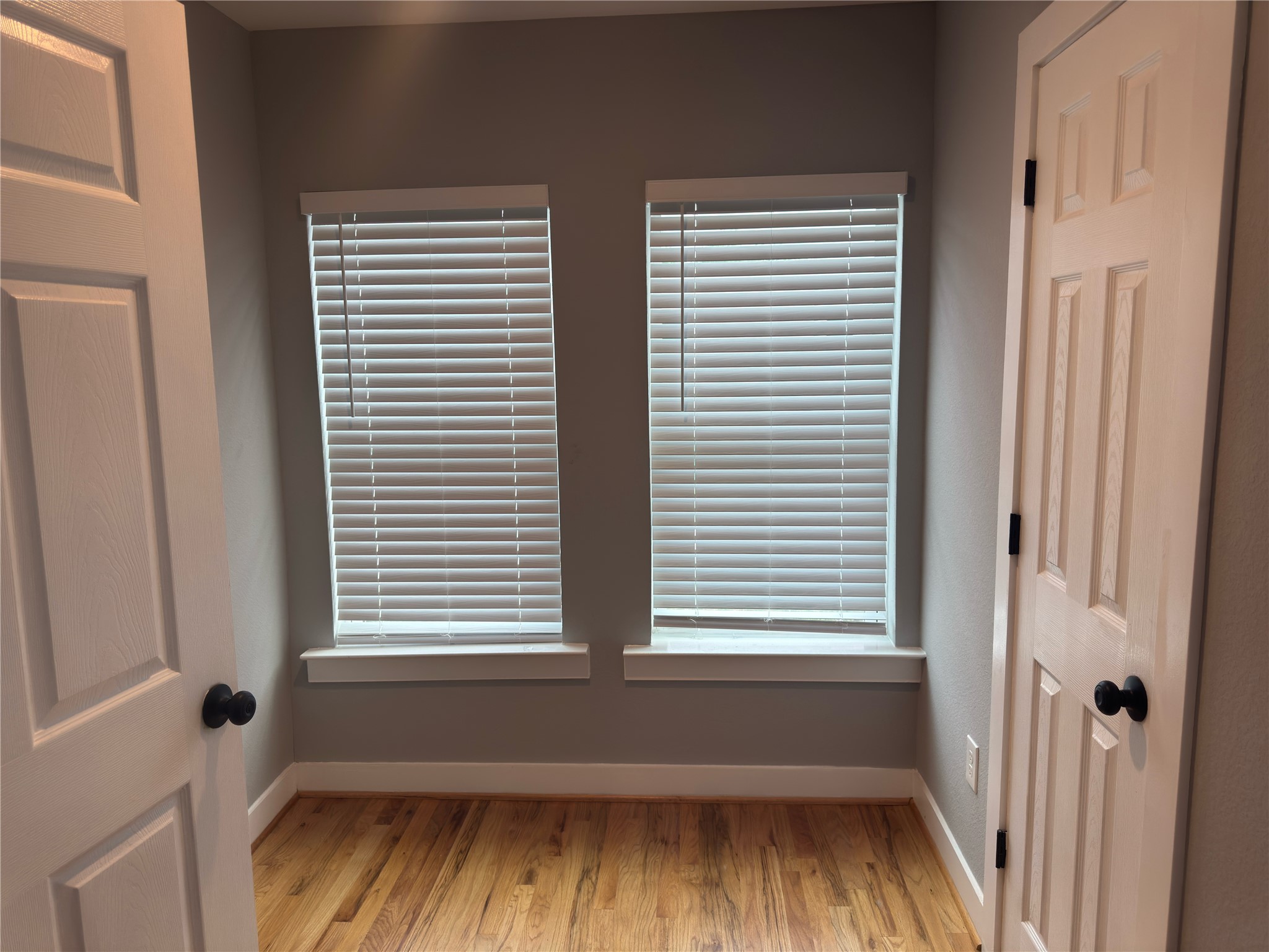 515 Caplin Street Houston, TX 77022 - Photo 7 of 14