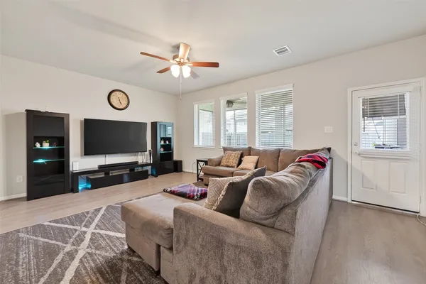$2,950 | 3018 Gabriel Michael Court, Missouri City, TX 77459