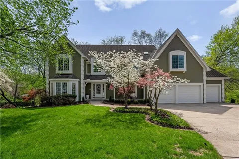 $695,000 | 6108 North Mattox Road, Kansas City, MO 64151