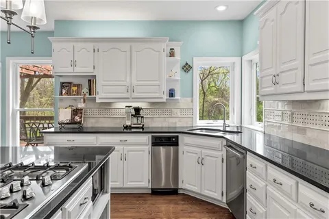 $695,000 | 6108 North Mattox Road, Kansas City, MO 64151