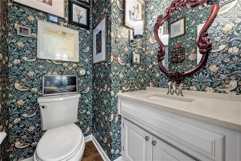 $695,000 | 6108 North Mattox Road, Kansas City, MO 64151