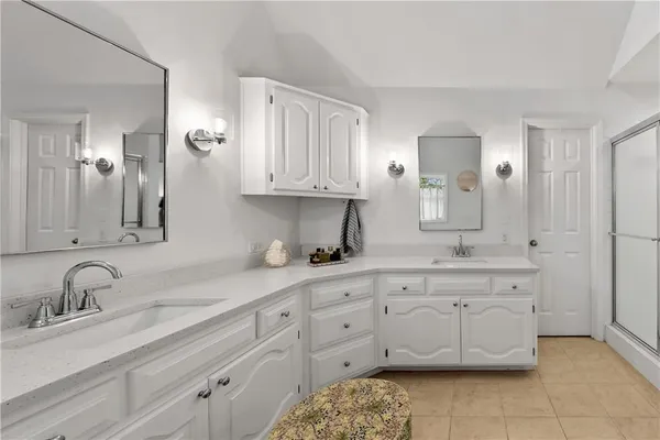 $695,000 | 6108 North Mattox Road, Kansas City, MO 64151