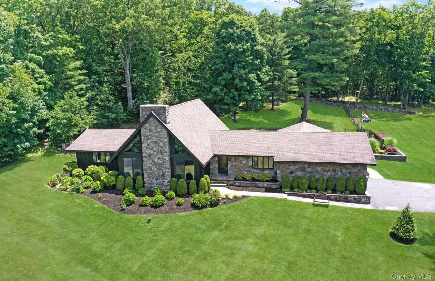 475 North Riverside Road Highland, NY 12528 - Photo 2 of 49