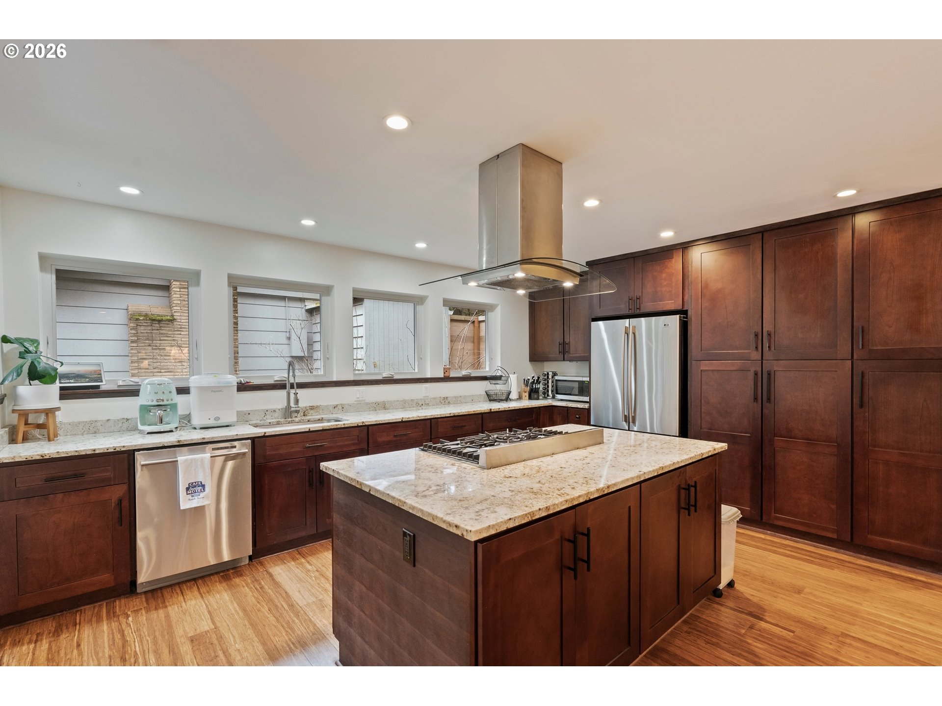 6415 Southwest Terwilliger Boulevard Portland, OR 97239 - Photo 7 of 48 Gallery Image 7