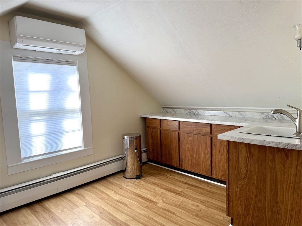 90 Mill Street, Unit UPSTAIRS Newton, MA 02459 - Photo 5 of 8