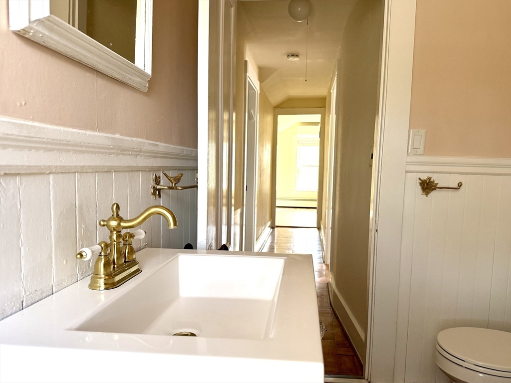 90 Mill Street, Unit UPSTAIRS Newton, MA 02459 - Photo 6 of 8