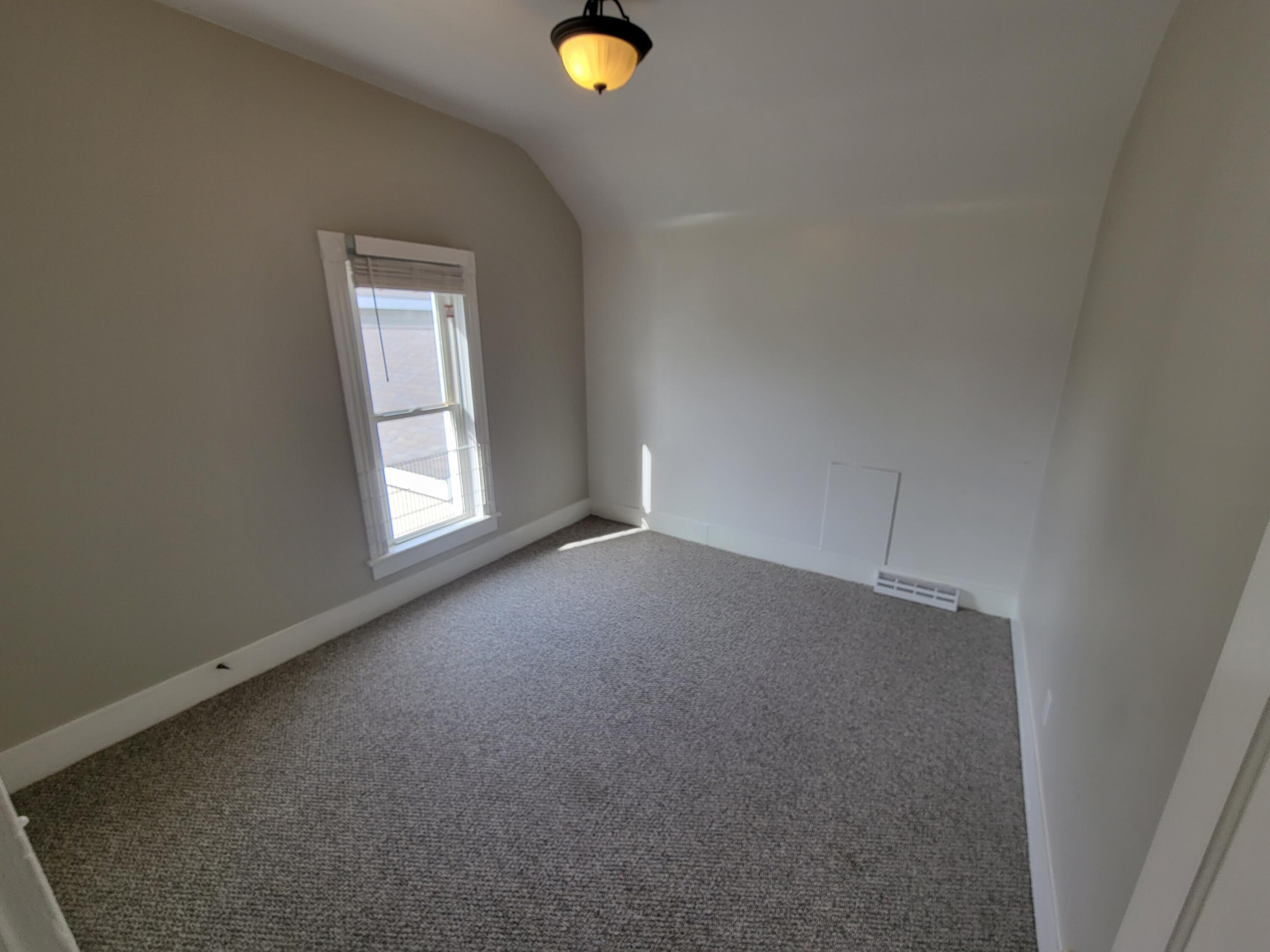 258 3rd Street Manistee, MI 49660 - Photo 16 of 26 20230220_143130 Bed 2 upper