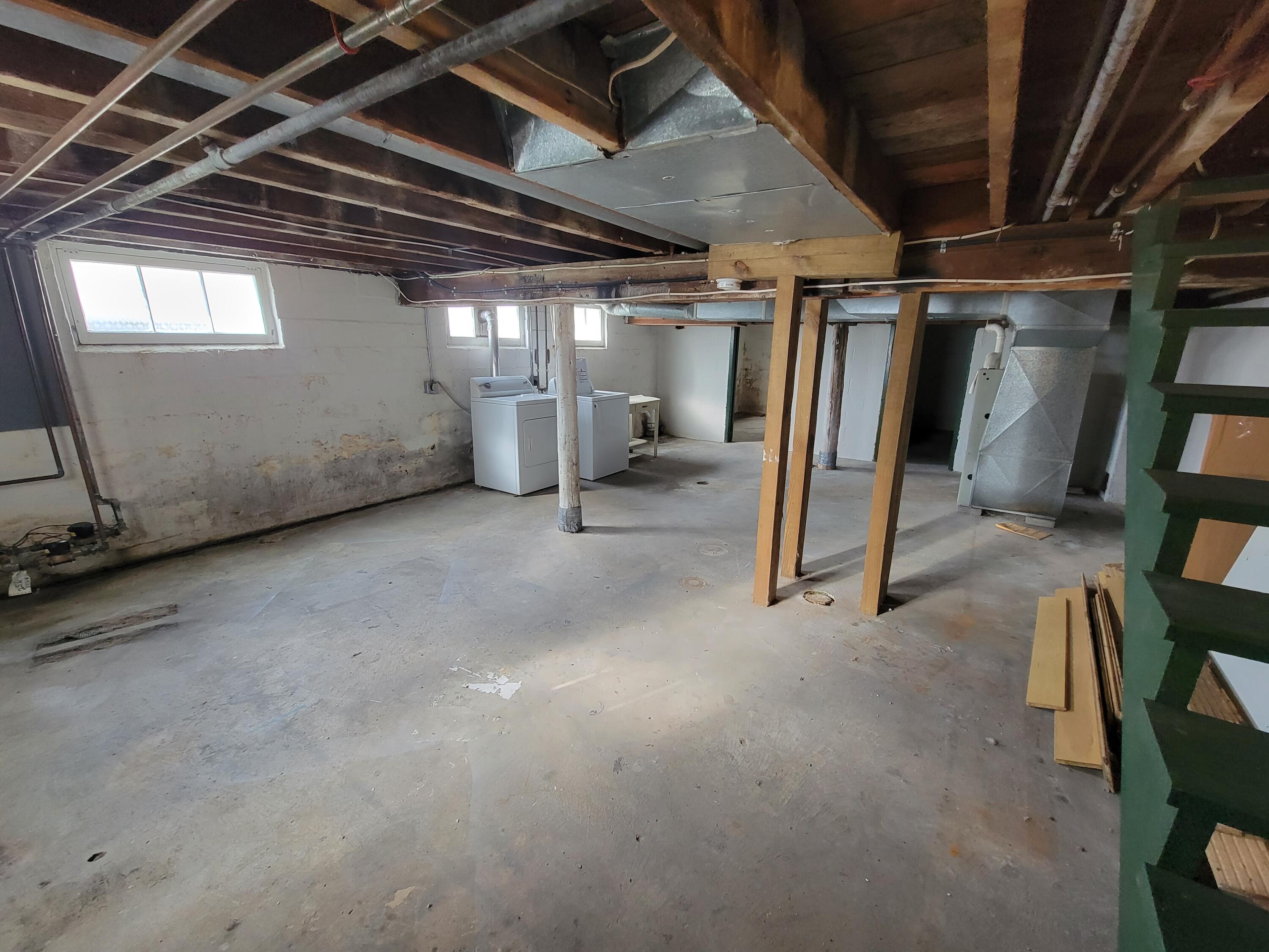 258 3rd Street Manistee, MI 49660 - Photo 21 of 26 20230220_143251 Basement