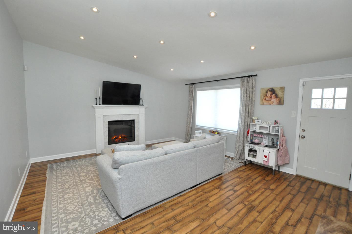 148 Roberts Drive Somerdale, NJ 08083 - Photo 17 of 31 Gallery Image 17