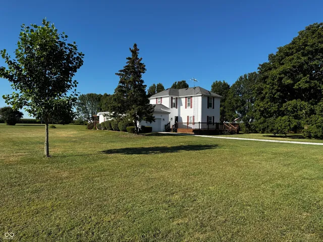 $475,000 | 4517 East County Road 400 South, New Castle, IN 47362