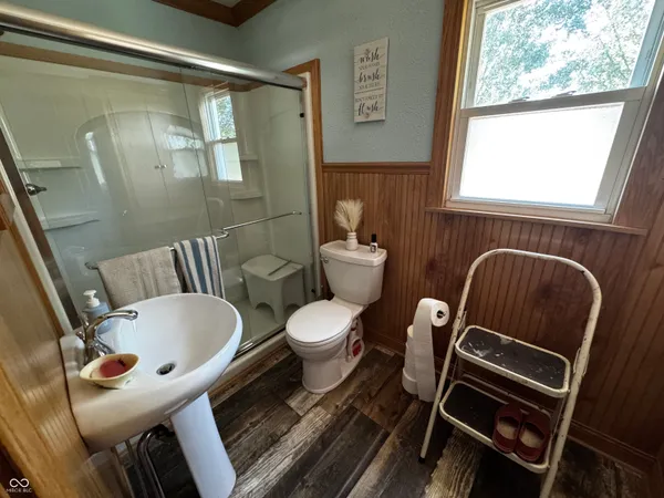 $475,000 | 4517 East County Road 400 South, New Castle, IN 47362