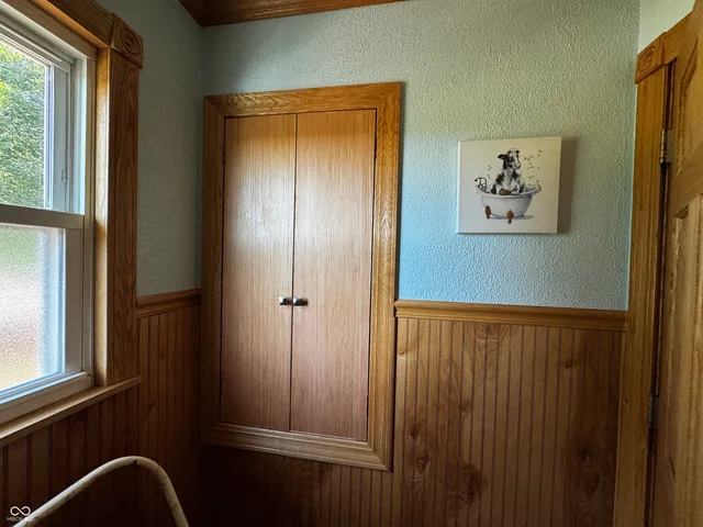 $475,000 | 4517 East County Road 400 South, New Castle, IN 47362