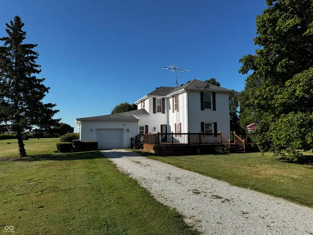 $475,000 | 4517 East County Road 400 South, New Castle, IN 47362