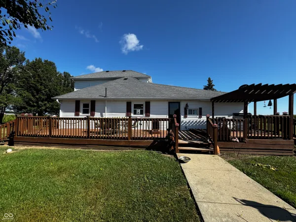 $475,000 | 4517 East County Road 400 South, New Castle, IN 47362