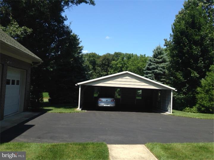 142 Emley's Hill Road Cream Ridge, NJ 08514 - Photo 17 of 25