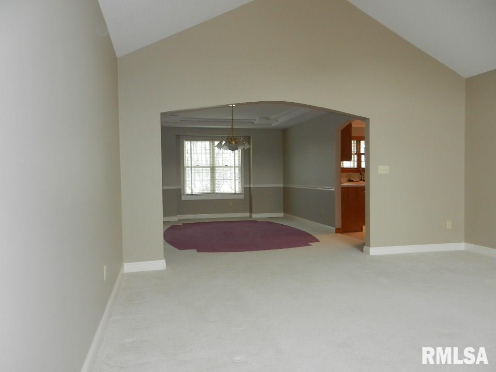 4410 Forest Road Davenport, IA 52807 - Photo 6 of 24 Gallery Image 6
