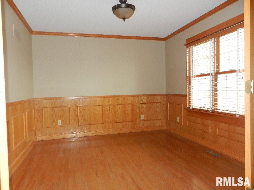 4410 Forest Road Davenport, IA 52807 - Photo 7 of 24 Gallery Image 7