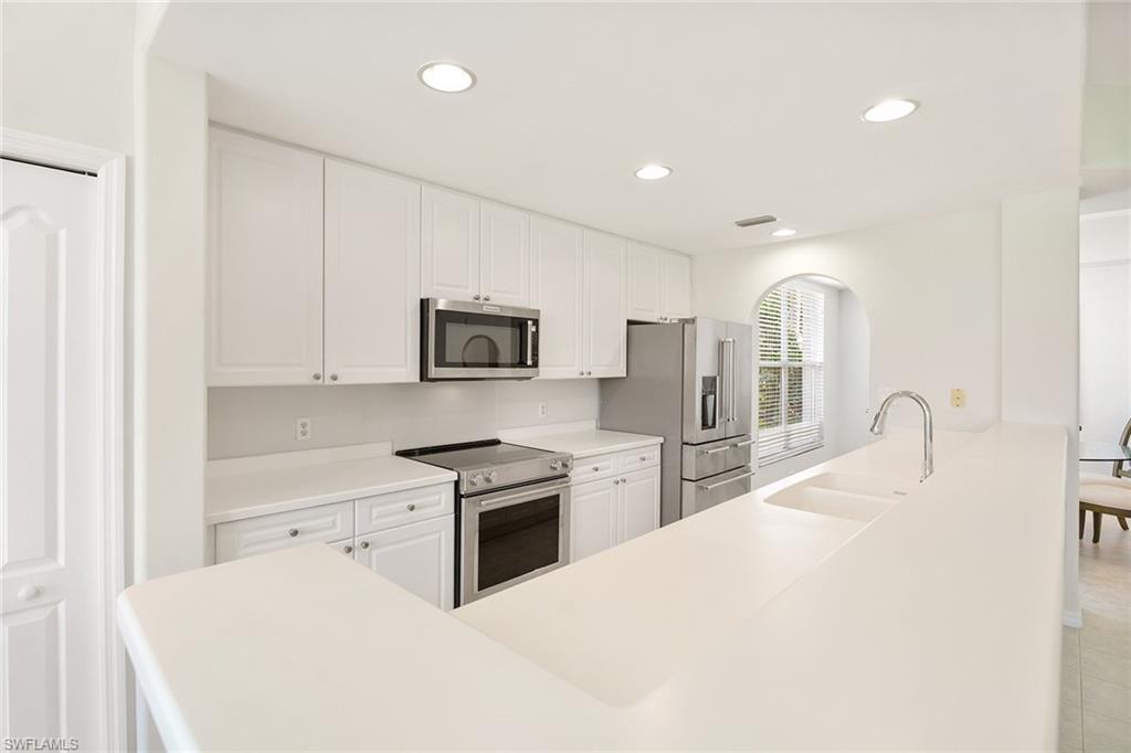 1953 Crestview Way, Unit 161 Naples, FL 34119 - Photo 10 of 32