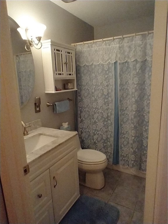 42 Fox Ridge Crescent Warwick, RI 02886 - Photo 15 of 15 Bath