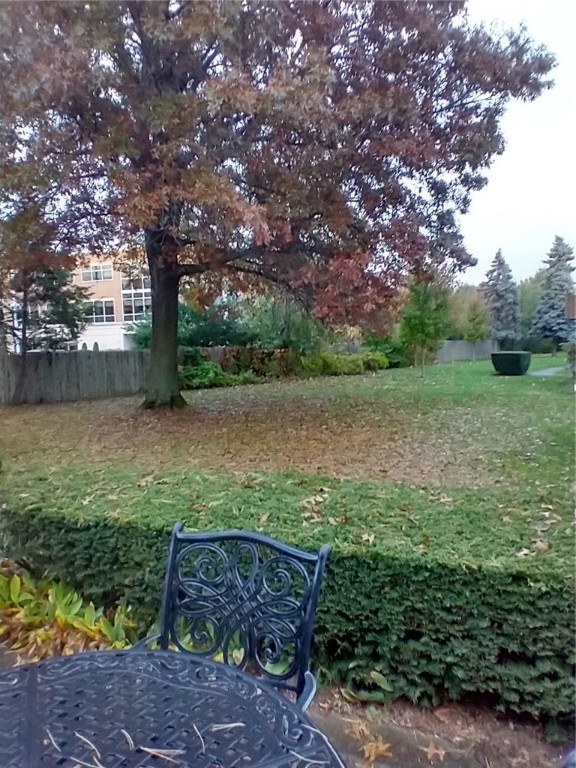 42 Fox Ridge Crescent Warwick, RI 02886 - Photo 3 of 15 View 1