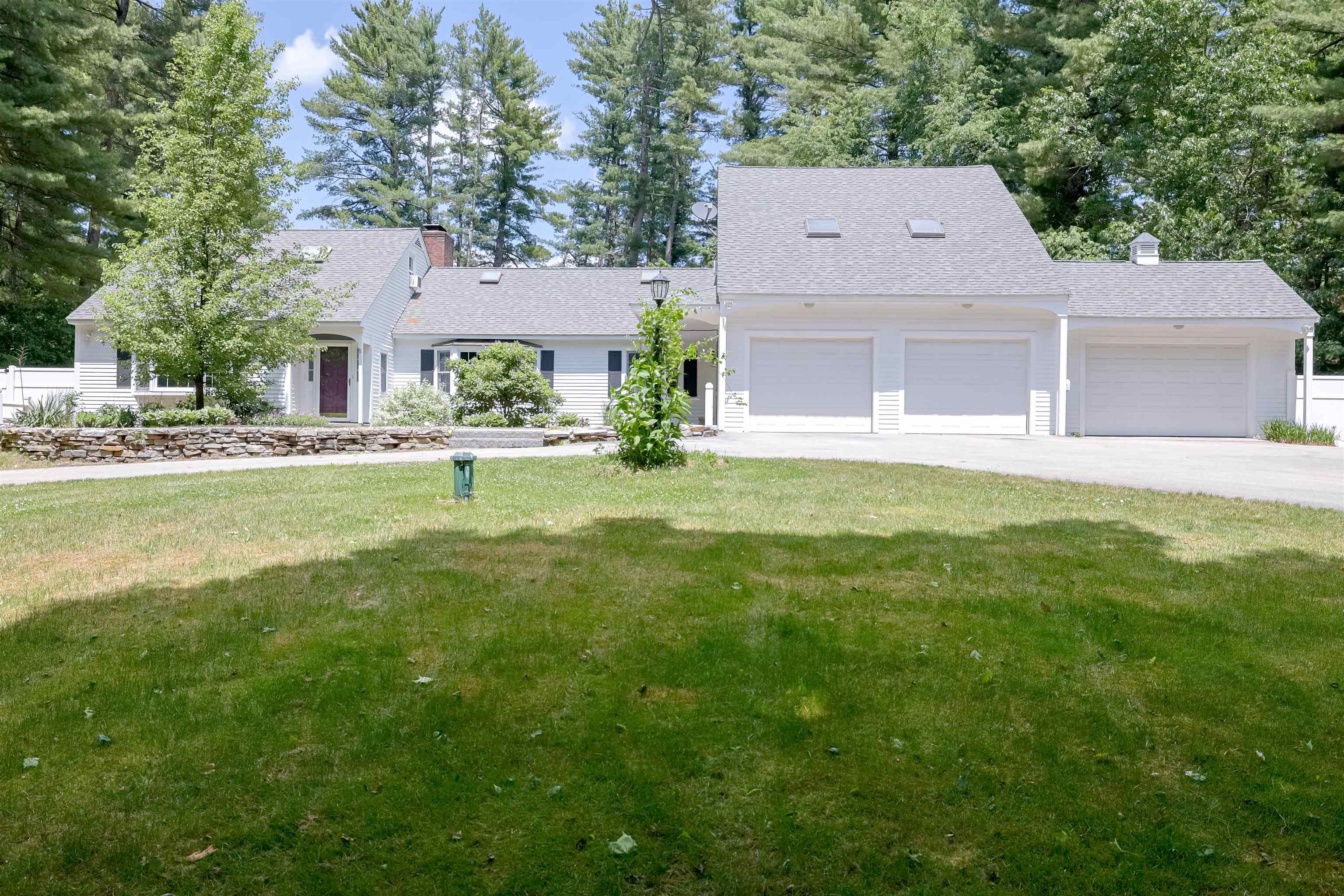 15 Pinewood Drive Amherst, NH 03031 - Photo 3 of 45