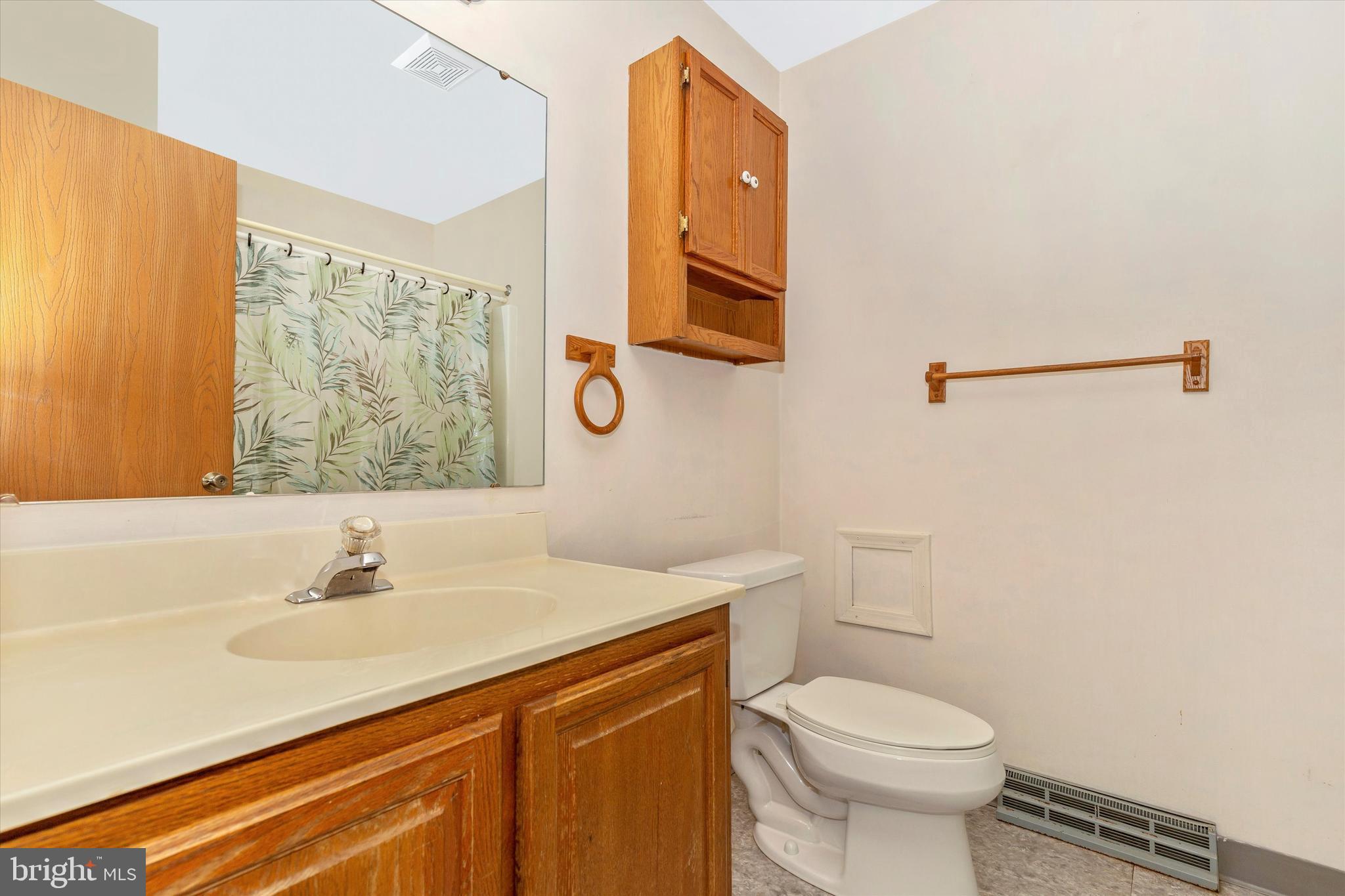 42 Narrow Road Hanover, PA 17331 - Photo 26 of 53 Hall bath