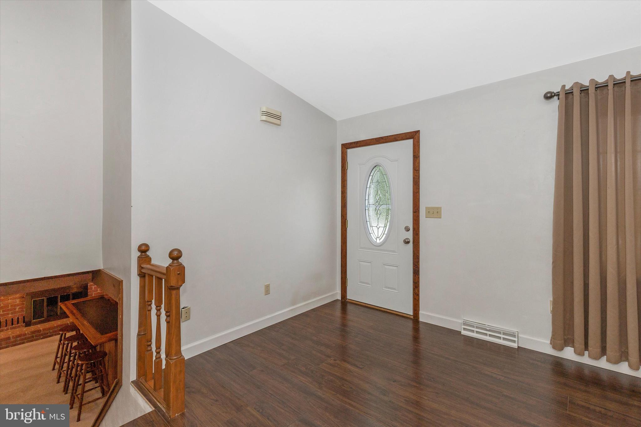 42 Narrow Road Hanover, PA 17331 - Photo 3 of 53 Entrance