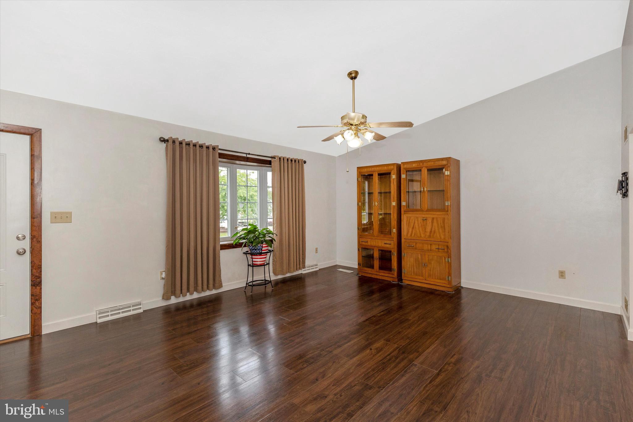42 Narrow Road Hanover, PA 17331 - Photo 7 of 53 Gallery Image 7