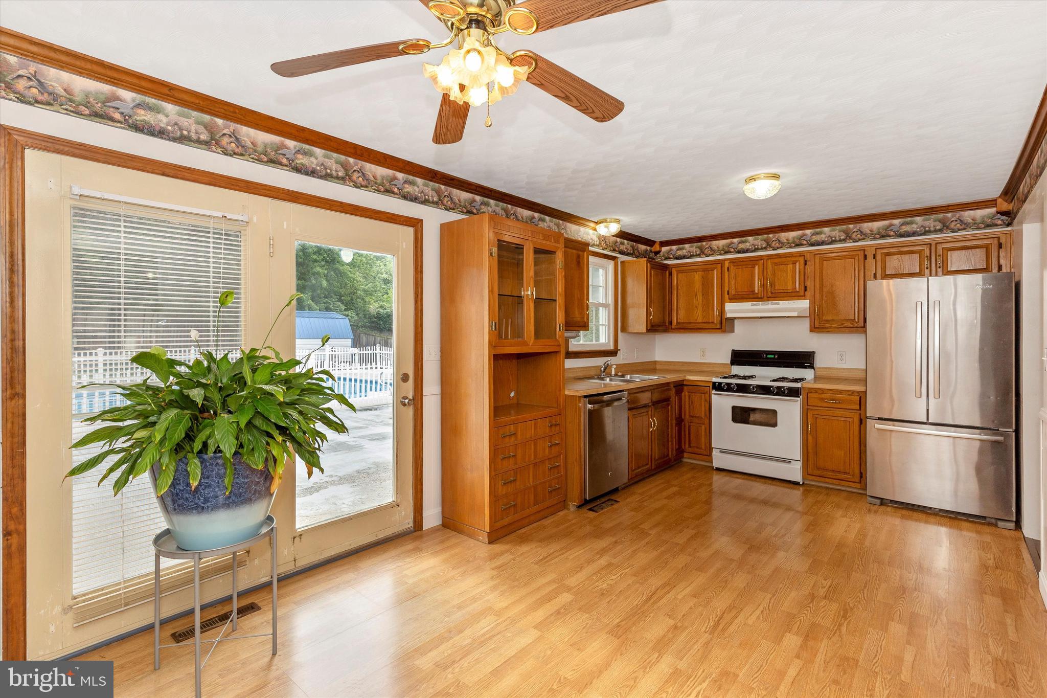 42 Narrow Road Hanover, PA 17331 - Photo 10 of 53 Kitchen