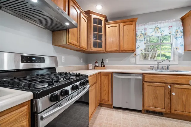 $309,900 | 23 Breckenwood Court, Bloomington, IL 61704