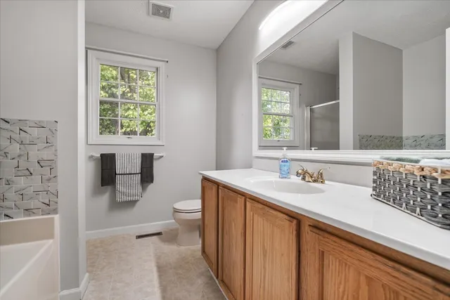 $309,900 | 23 Breckenwood Court, Bloomington, IL 61704