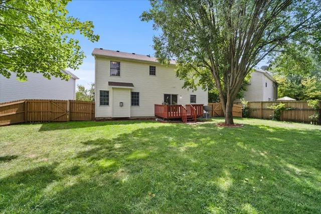 $309,900 | 23 Breckenwood Court, Bloomington, IL 61704