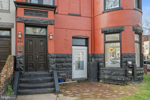 $1,395,000 | 801 East Capitol Street Southeast, Washington, DC 20003