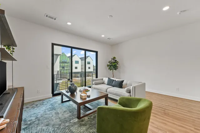 $4,200 | 1517 Vermont Street, Unit D, Houston, TX 77006