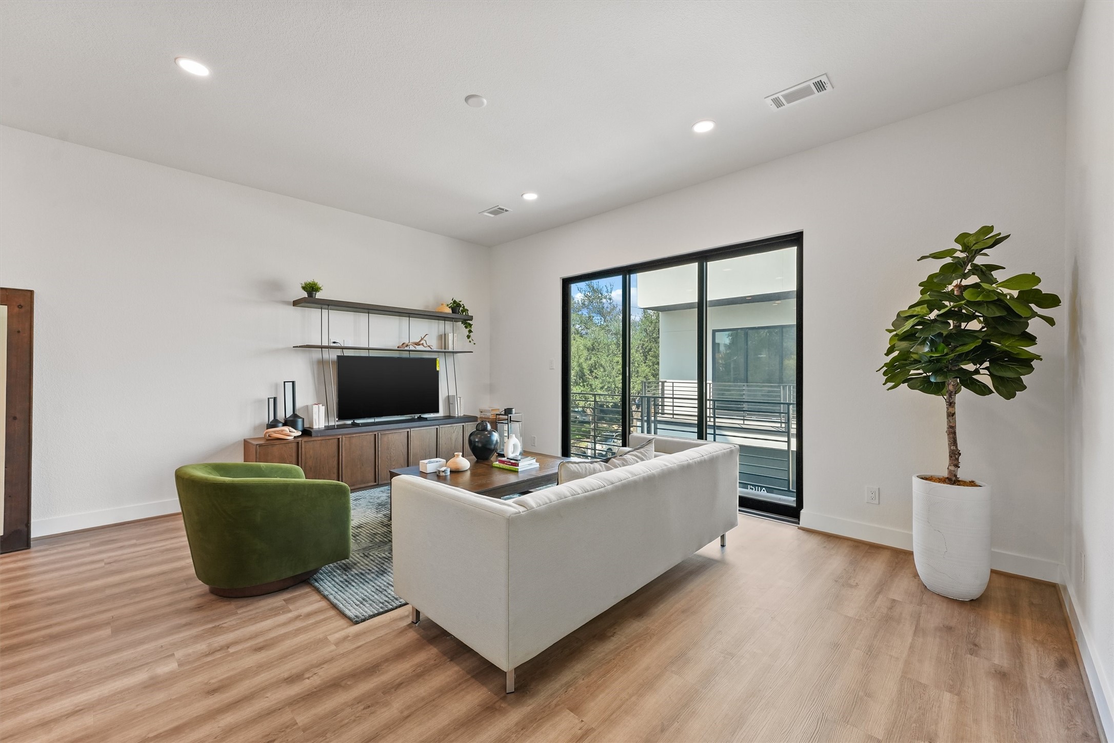 1517 Vermont Street, Unit D Houston, TX 77006 - Photo 14 of 38