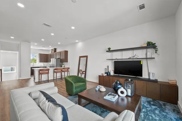 $4,200 | 1517 Vermont Street, Unit D, Houston, TX 77006